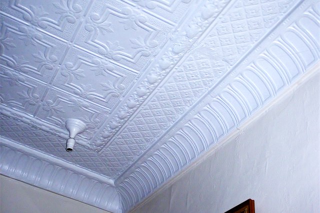 ceiling.jpg